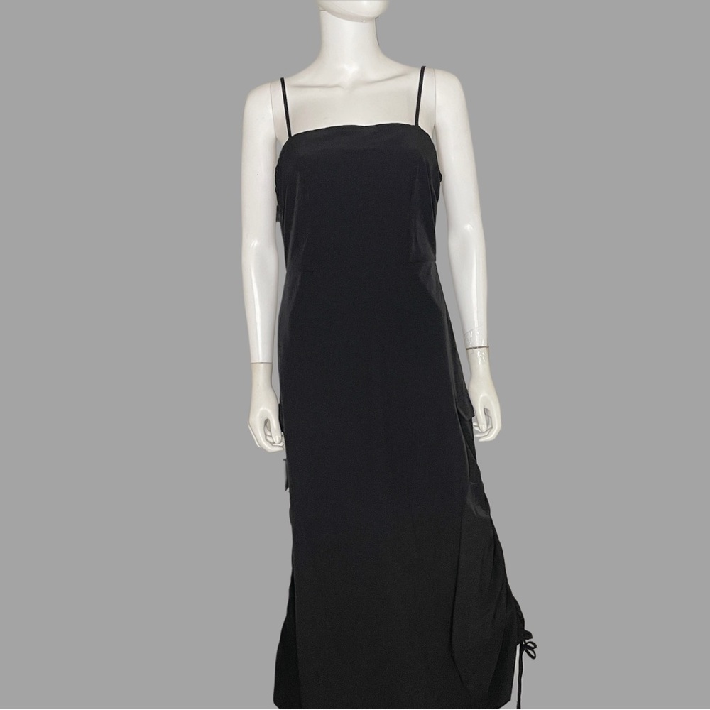 Black Ruched Sleeveless Maxi‎ Dress With Cargo Pockets